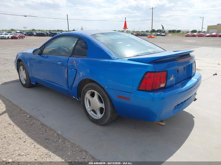 2000 Ford Mustang