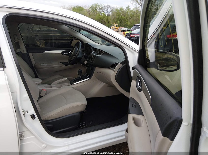 2017 Nissan Sentra 1.8 white Lot 111044848632 Vin 3N1AB7AP1HY332052