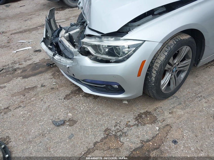 2017 BMW 3er 2.0 330I silver Lot 111044848776 Vin WBA8B9G57HNU50744