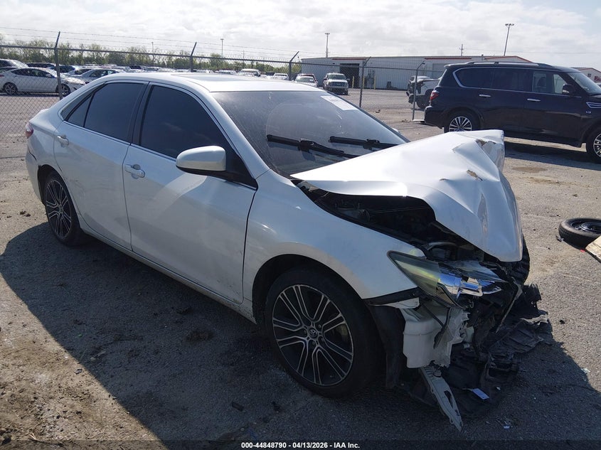 2016 Toyota Camry Se
