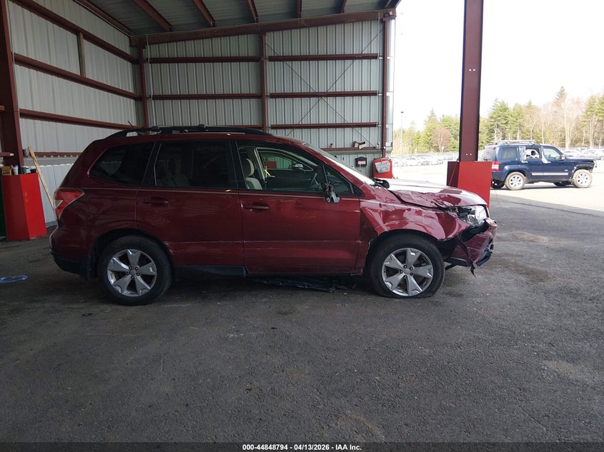 JF2SJAFC8FH801249 2015 Subaru Forester 2.5 2.5I Premium red