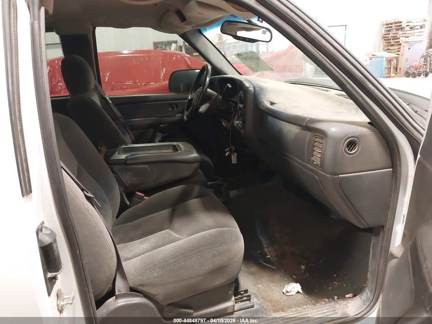 2005 CHEVROLET SILVERADO TRUCK 6.0L V-8 300HP