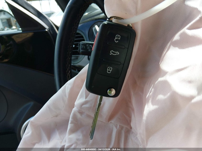 2016 Volkswagen Beetle 1.8T Classic VIN: 3VWF17AT2GM639039 Lot: 44848893