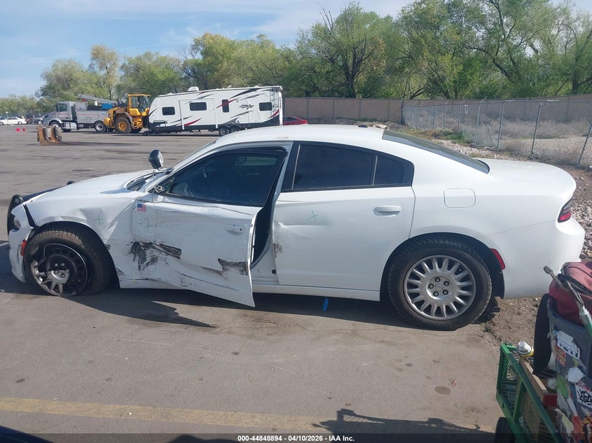 2C3CDXKT9KH757533 2019 Dodge Charger 5.7 Police Awd white