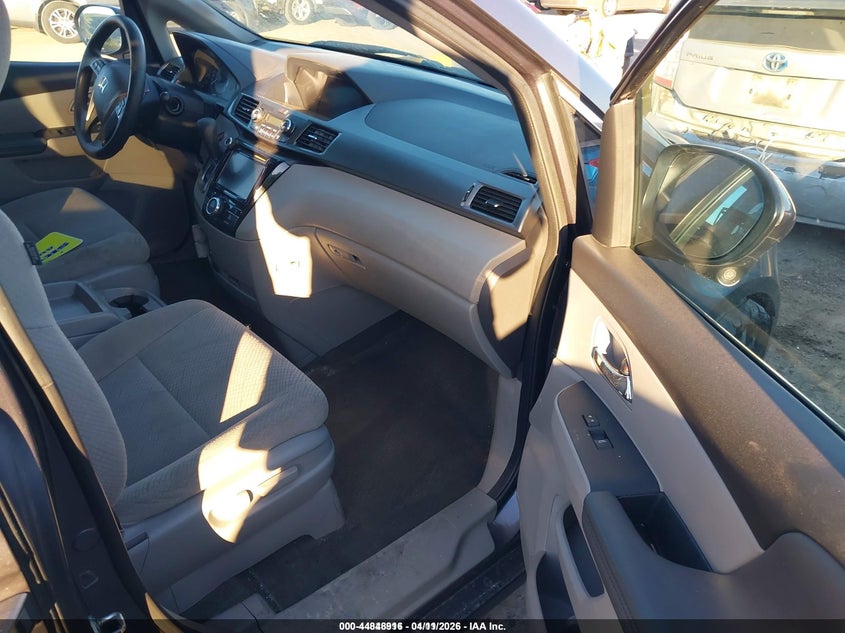 2016 HONDA ODYSSEY auction photo 5