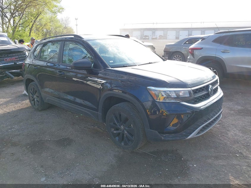 3VVDX7B25NM056235 2022 Volkswagen Taos 1.5T S auction photo 1