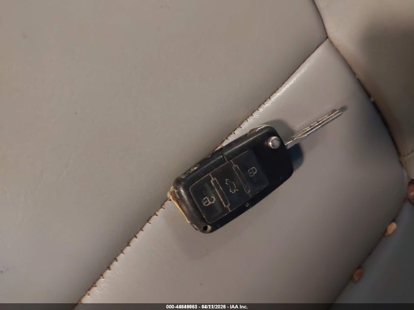 2007 Volkswagen Eos 2.0T VIN: WVWFA71F87V036132 Lot: 43936758