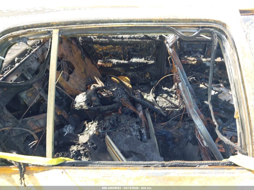 1998 Cadillac Deville D'elegance VIN: 1G6KE54Y7WU775536 Lot: 44849082