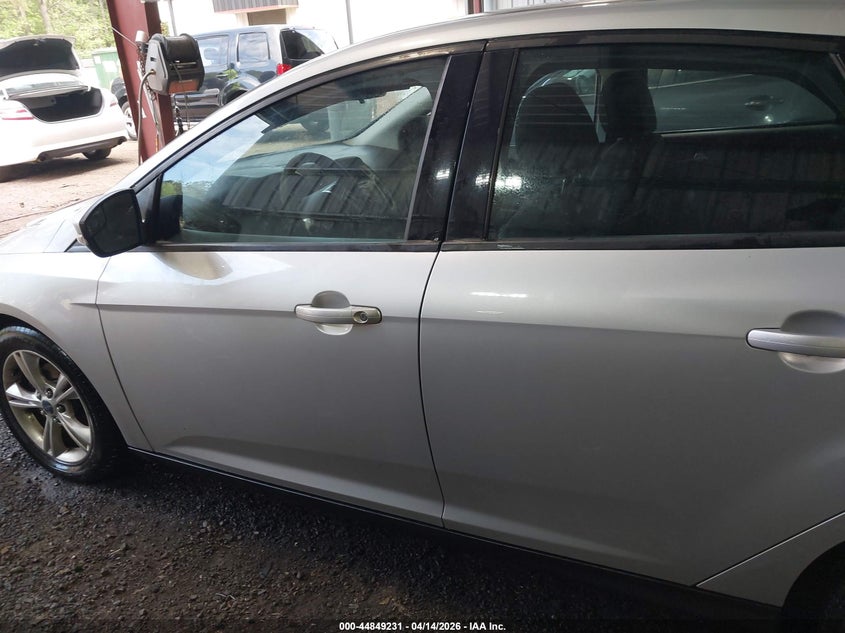 2014 Ford Focus 2.0 Se silver Lot 111044849231 Vin 1FADP3F27EL282771
