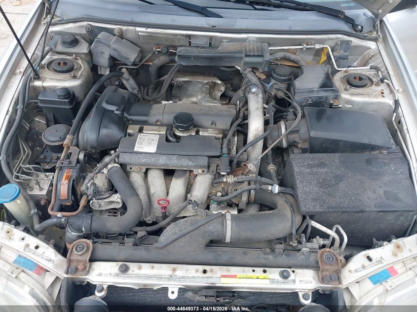 2004 Volvo V40 A/Lse VIN: YV1VW27574F027629 Lot: 44849373