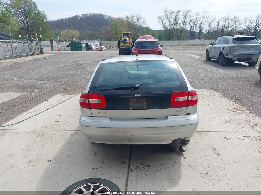 2004 Volvo V40 A/Lse VIN: YV1VW27574F027629 Lot: 44849373