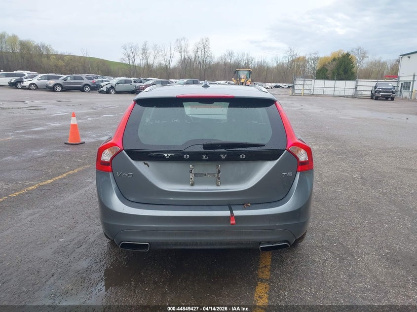 2016 Volvo V60 T5 Drive-E Premier VIN: YV140MEK9G1319477 Lot: 44849427