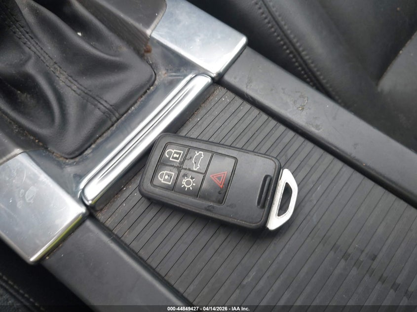 2016 Volvo V60 T5 Drive-E Premier VIN: YV140MEK9G1319477 Lot: 44849427