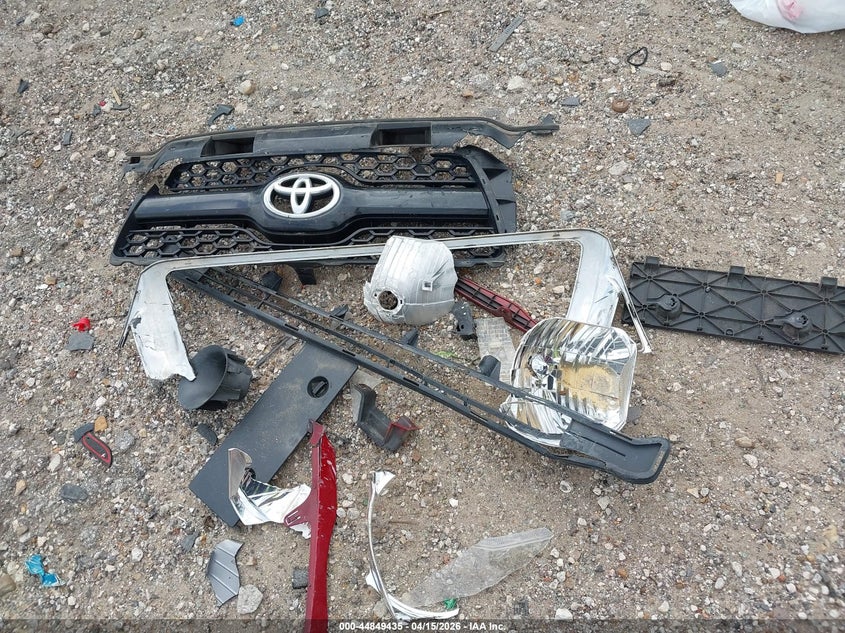 2011 Toyota Tacoma Prerunner VIN: 5TFJX4GN6BX003102 Lot: 44849435