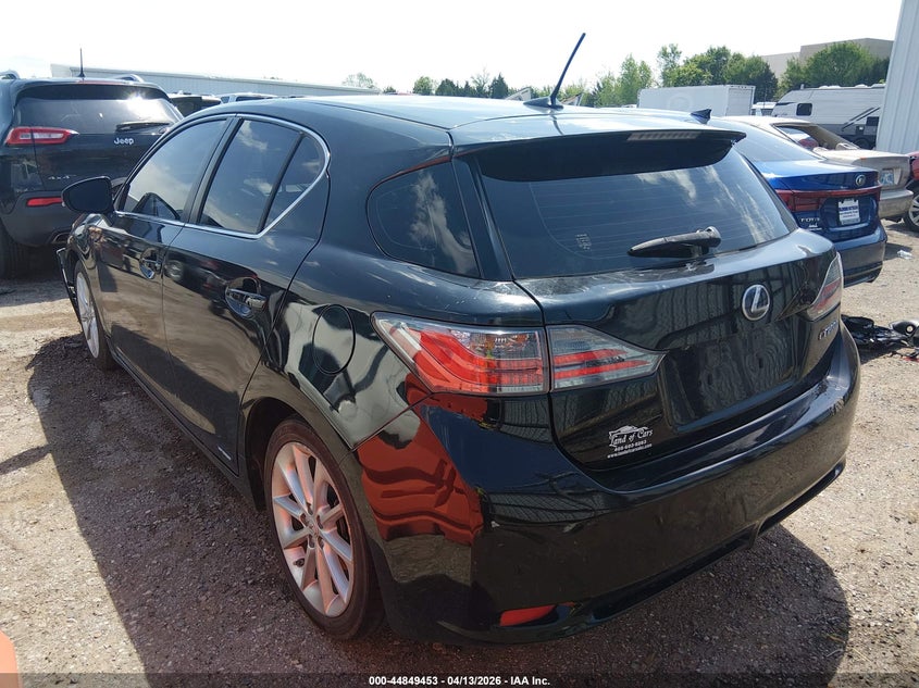 Vin: jthkd5bh7d2131478, lot: 45346761, lexus ct 200h 20133