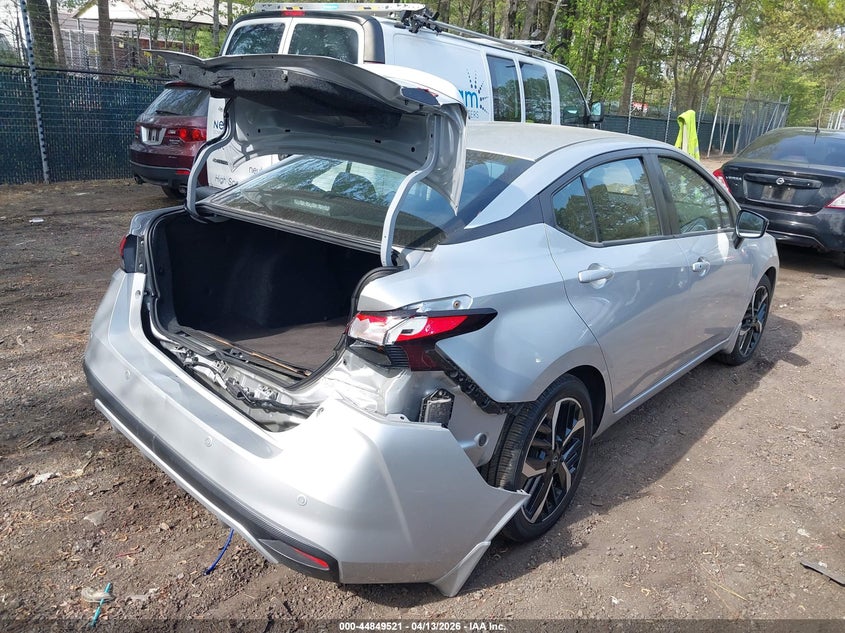 2024 Nissan Versa 1.6 Sr