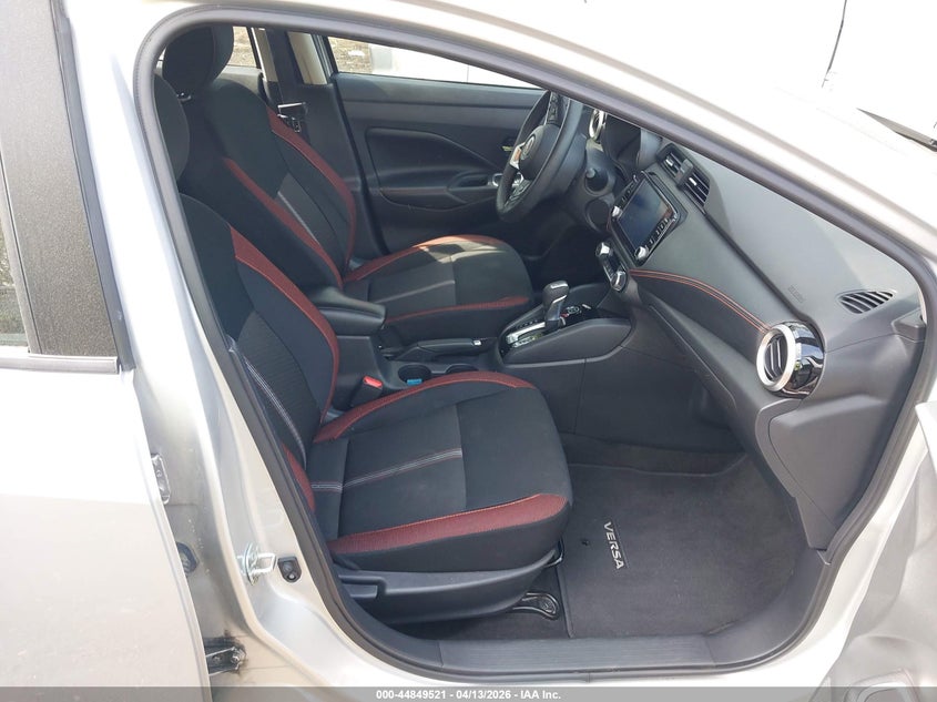 2024 Nissan Versa 1.6 Sr