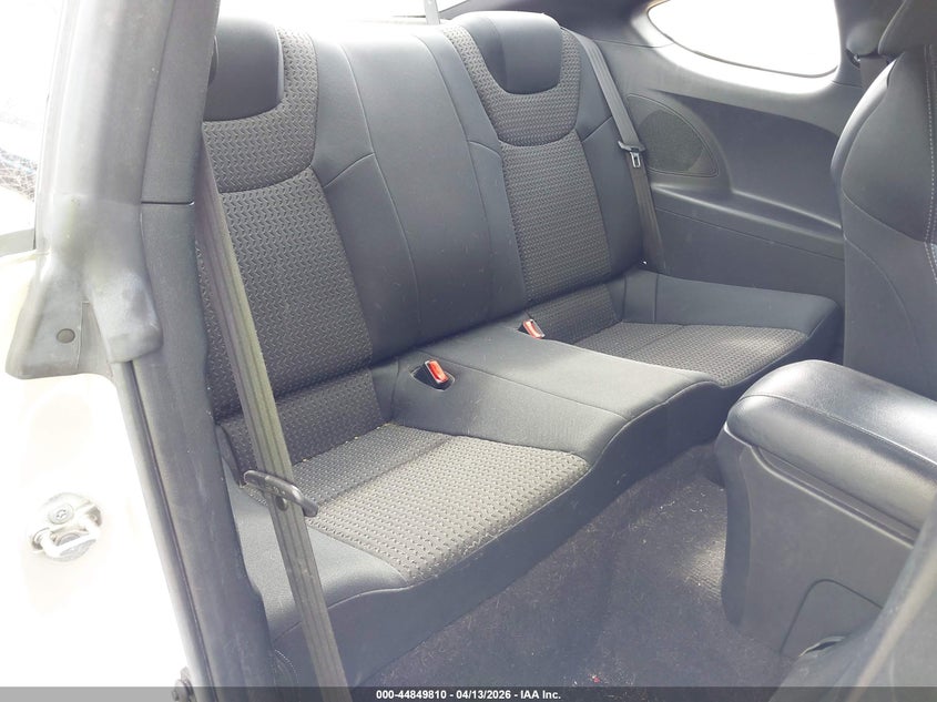 2010 Hyundai Genesis 2.0T/2.0T Premium/2.0T R-Spec/2.0T Track VIN: KMHHT6KD8AM010214 Lot: 44849810