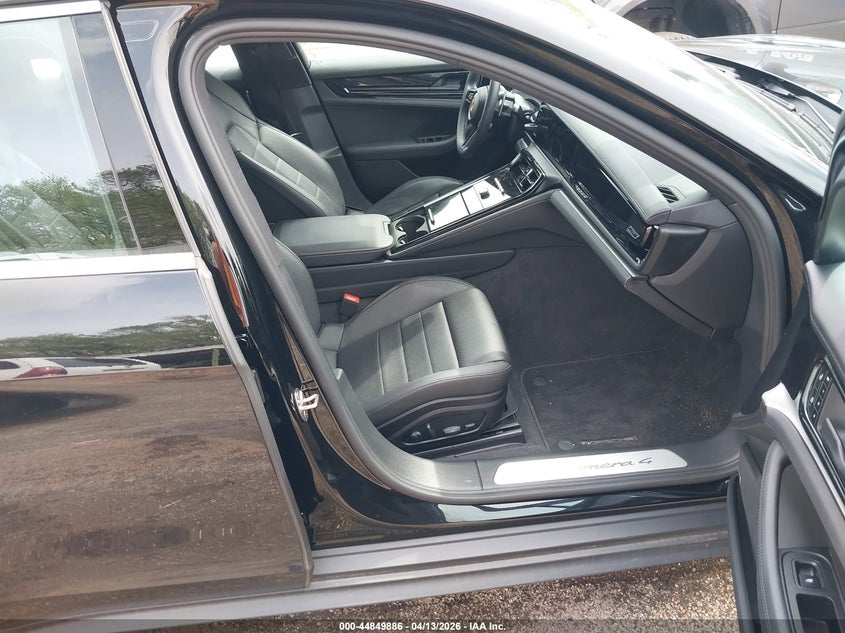 2025 Porsche Panamera 4