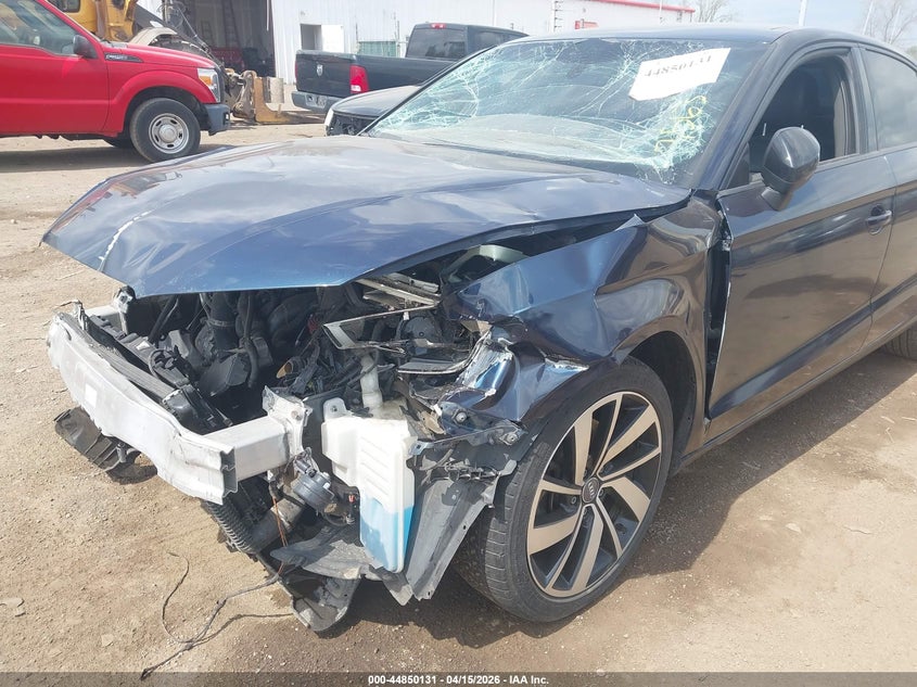 2017 Audi A3 2.0T Premium VIN: WAUAUGFF1H1027563 Lot: 44850131