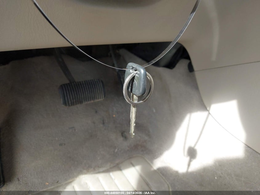 2004 Toyota Corolla Le VIN: JTDBR32E842026283 Lot: 44850155