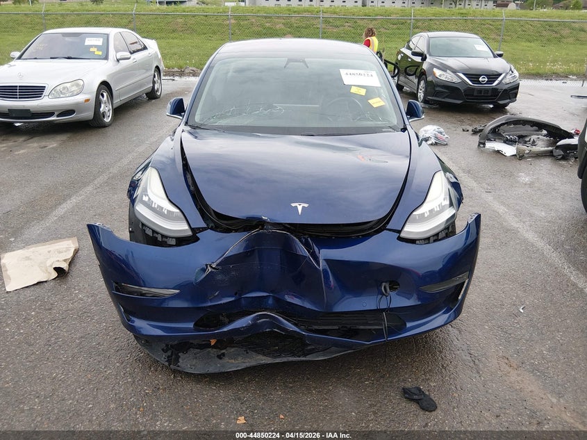 2018 Tesla Model 3 Long Range/Mid Range VIN: 5YJ3E1EA0JF037123 Lot: 44850224