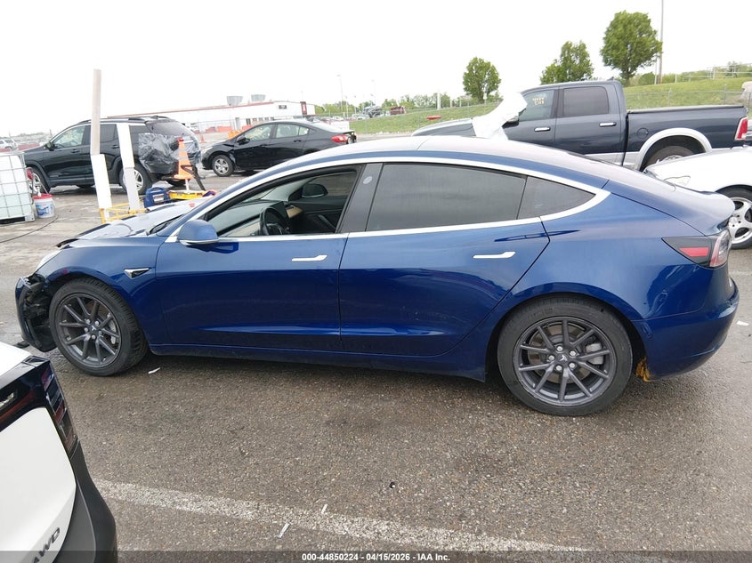 2018 Tesla Model 3 Long Range/Mid Range VIN: 5YJ3E1EA0JF037123 Lot: 44850224