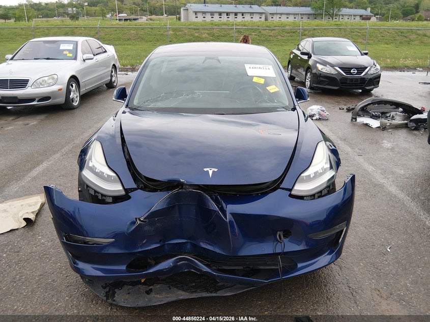2018 Tesla Model 3 Long Range/Mid Range VIN: 5YJ3E1EA0JF037123 Lot: 44850224
