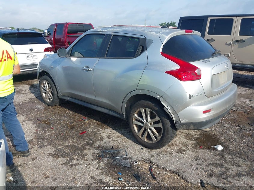 Vin: jn8af5mr0dt221843, lot: 45347536, nissan juke sv 20133