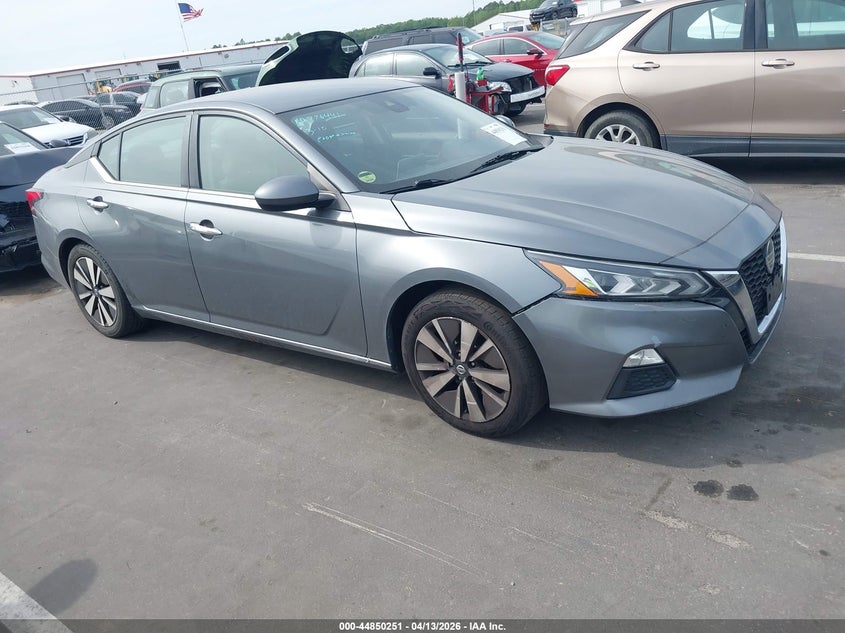 2022 NISSAN ALTIMA SV FWD