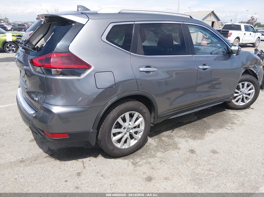 2018 Nissan Rogue Sv