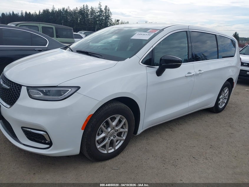 2024 Chrysler Pacifica Touring