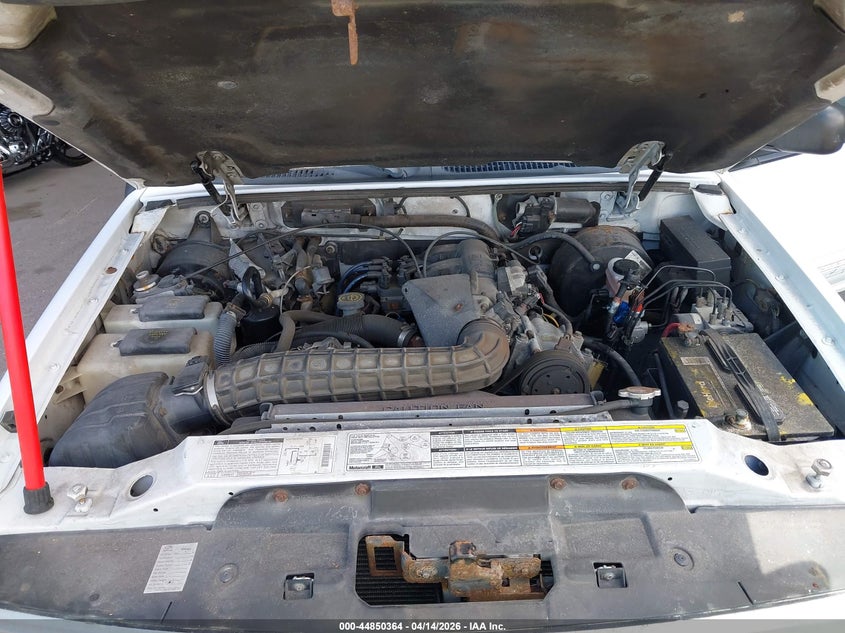 2000 Ford Explorer Xl Fleet VIN: 1FMDU61X2YZB68777 Lot: 44850364