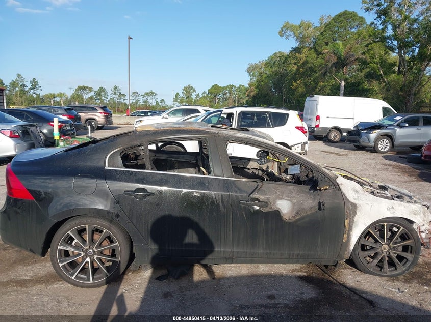 2016 Volvo S60 T5 Drive-E Premier VIN: YV126MFK1G2407082 Lot: 44850415