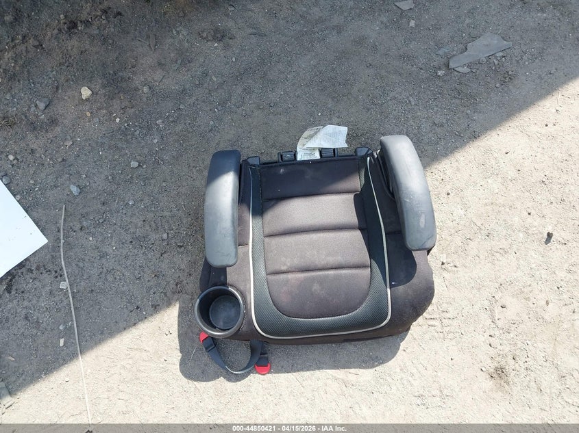 2025 GMC Sierra 1500 4Wd Short Box Slt VIN: 3GTUUDE86SG157381 Lot: 44850421