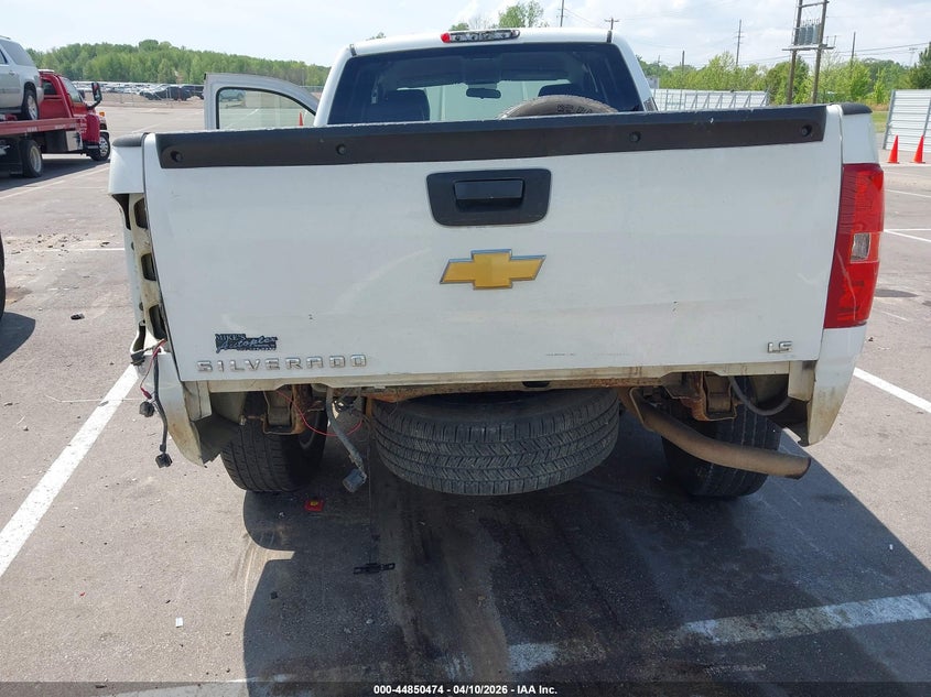 2013 Chevrolet Silverado 4.8 1500 Ls white Lot 111044850474 Vin 1GCRCREA2DZ320779