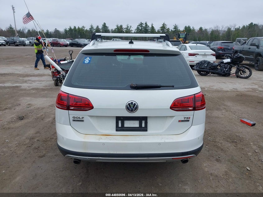 2017 Volkswagen Golf Alltrack Tsi S/Tsi Se/Tsi Sel VIN: 3VWH17AU9HM527731 Lot: 44850596