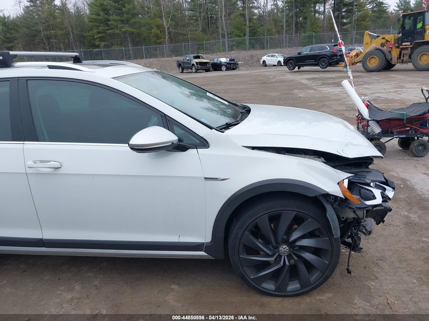 2017 Volkswagen Golf Alltrack Tsi S/Tsi Se/Tsi Sel VIN: 3VWH17AU9HM527731 Lot: 44850596