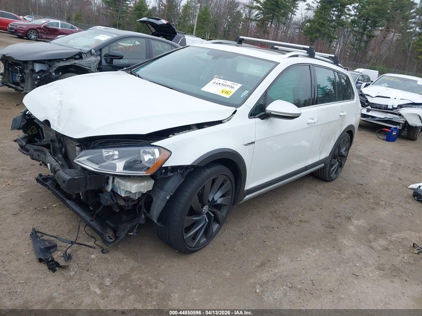 2017 Volkswagen Golf 1.8 Alltrack Tsi S/Tsi Se/Tsi Sel white Lot 111044850596 Vin 3VWH17AU9HM527731
