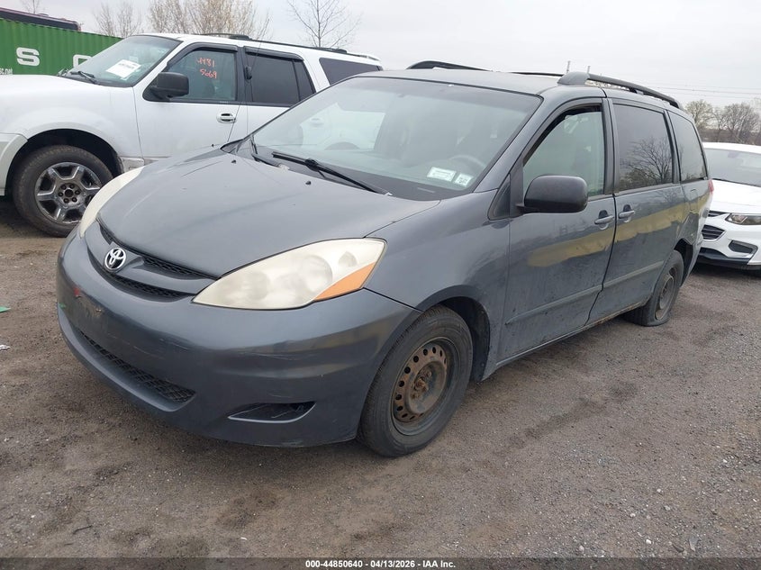 2008 Toyota Sienna Le