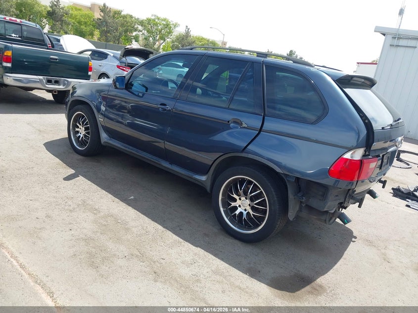 2004 BMW X5 3.0I