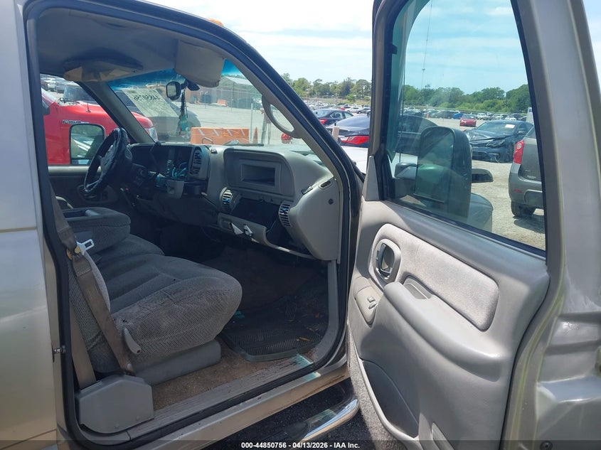 2000 Chevrolet C3500