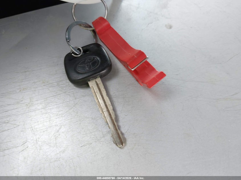 2008 Toyota Yaris VIN: JTDJT923085173362 Lot: 44850766