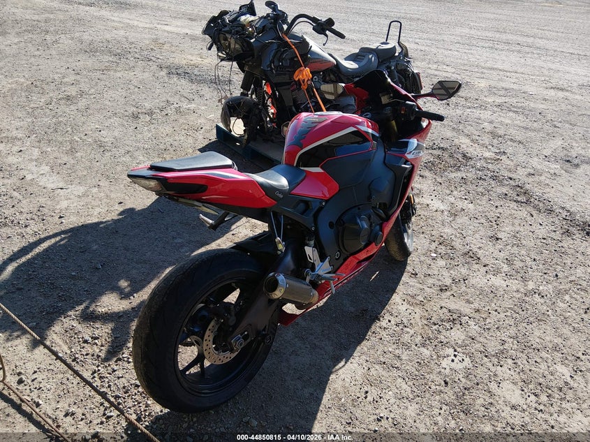 2018 HONDA CBR1000 — zdjęcie 4