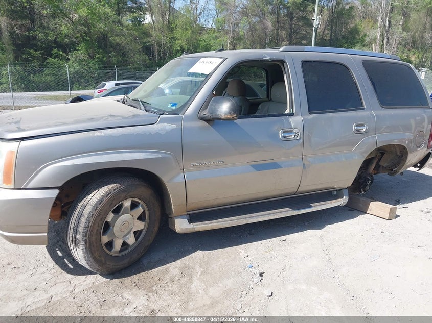 2003 Cadillac Escalade Standard VIN: 1GYEK63N13R211437 Lot: 44850847