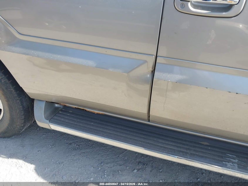 2003 Cadillac Escalade Standard VIN: 1GYEK63N13R211437 Lot: 44850847