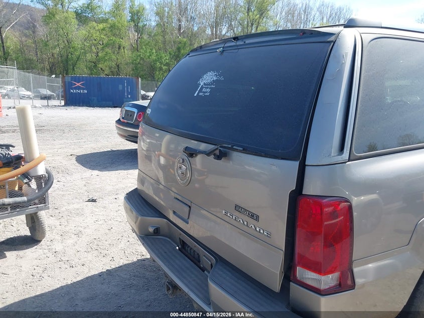 2003 Cadillac Escalade Standard VIN: 1GYEK63N13R211437 Lot: 44850847