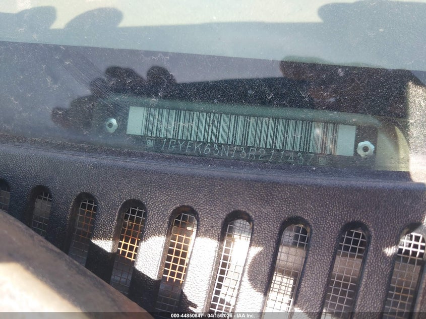 2003 Cadillac Escalade Standard VIN: 1GYEK63N13R211437 Lot: 44850847