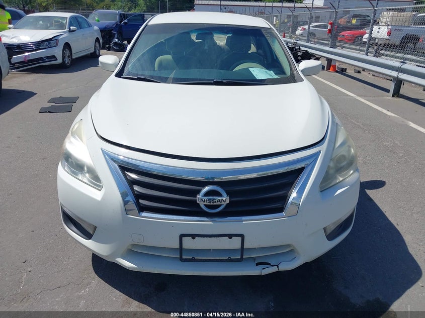 2015 Nissan Altima 2.5 S VIN: 1N4AL3AP7FN395546 Lot: 44850851