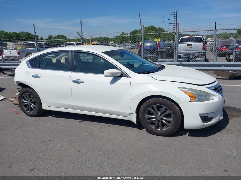 2015 Nissan Altima 2.5 S VIN: 1N4AL3AP7FN395546 Lot: 44850851